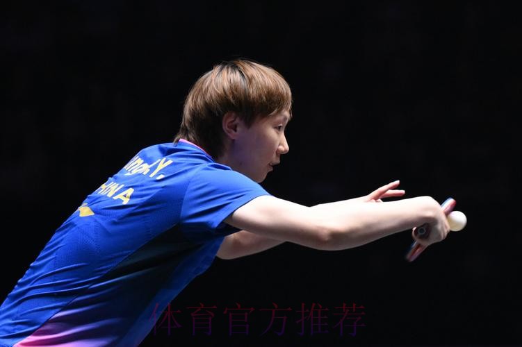 王曼昱气势如虹横扫对手 晋级WTT冠军赛8强 王曼昱气势如虹横扫对手 晋级WTT冠军赛8强