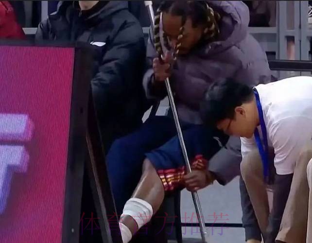 什么情况?广东男篮外援麦考尔与史密斯赛后爆发口角冲突引关注 什么情况?广东男篮外援麦考尔与史密斯赛后爆发口角冲突引关注