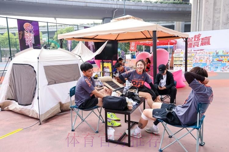 国内首个官方女足街头赛事! 这个5.20,数百名足球女孩在杭州“怒放竞技场” 国内首个官方女足街头赛事! 这个5.20,数百名足球女孩在杭州“怒放竞技场”